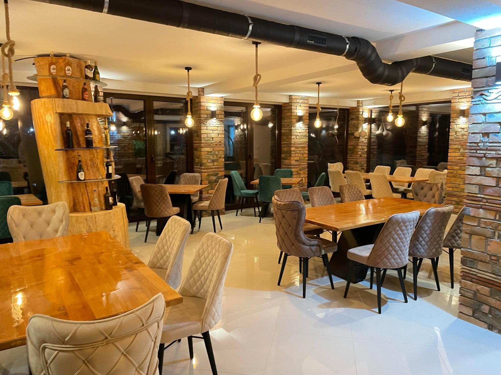 Moravska Obala - Prenociste I Restoran Apartment Velika Plana Luaran gambar